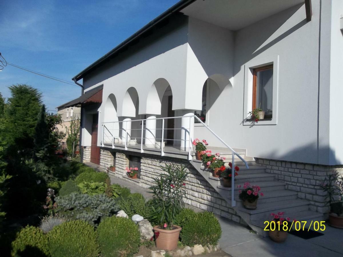 Apartamento Virágos Vendégház Balatonfüred Exterior foto